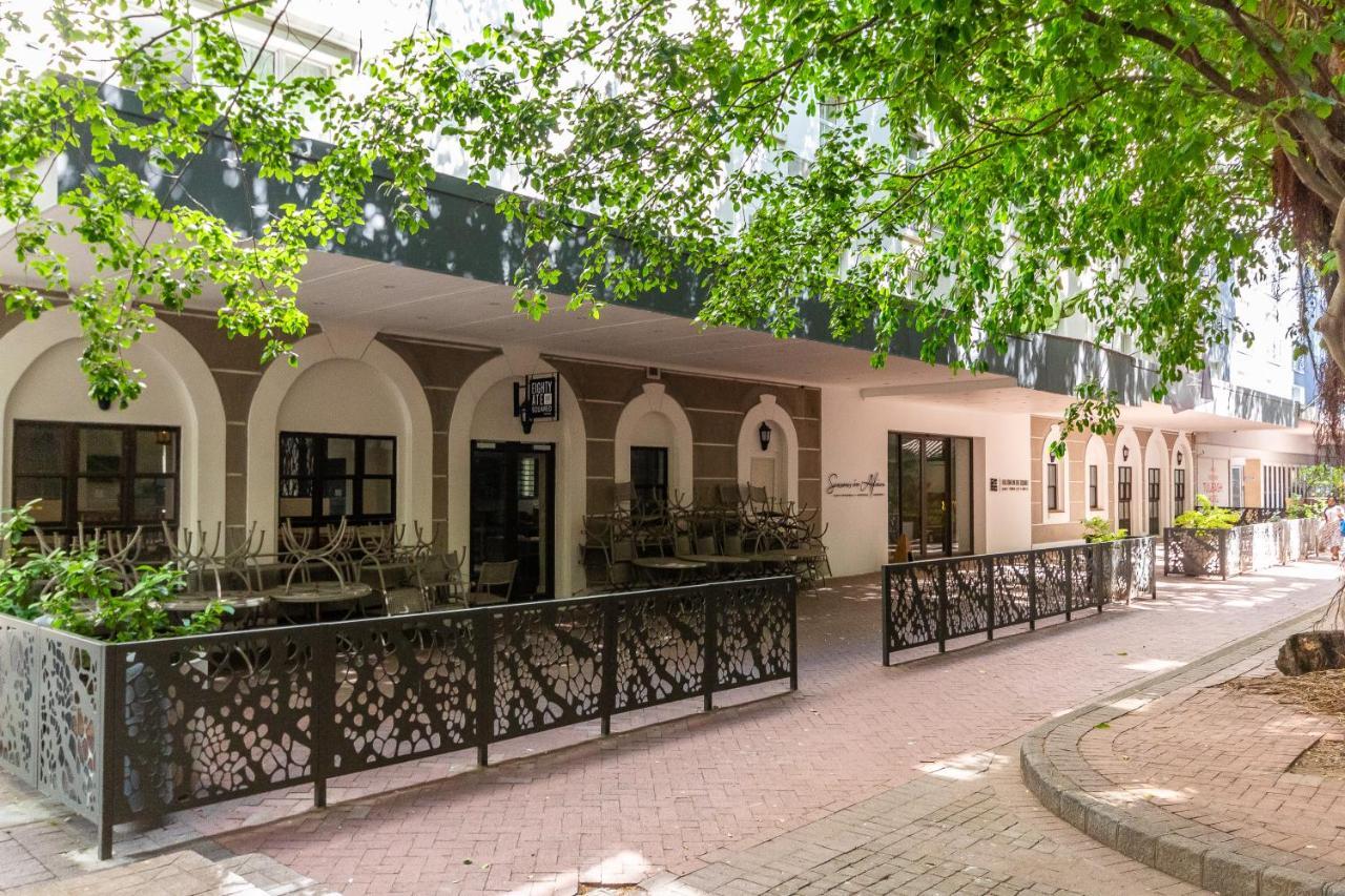 Trendy Apartment In Thibault Square City Centre Cape Town Luaran gambar
