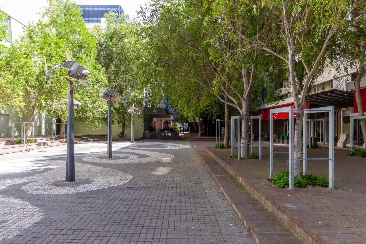 Trendy Apartment In Thibault Square City Centre Cape Town Luaran gambar